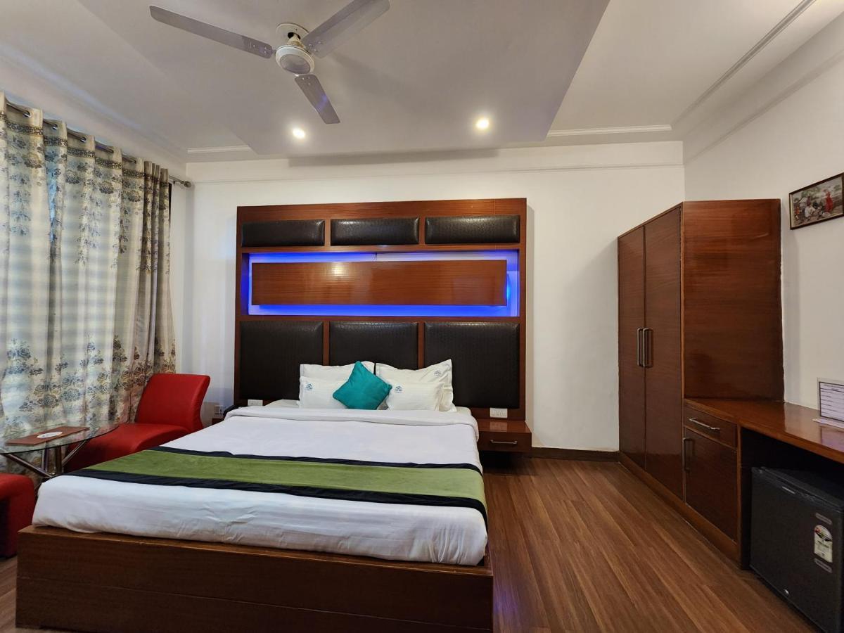 Hotel Bliss Касаули Екстериор снимка