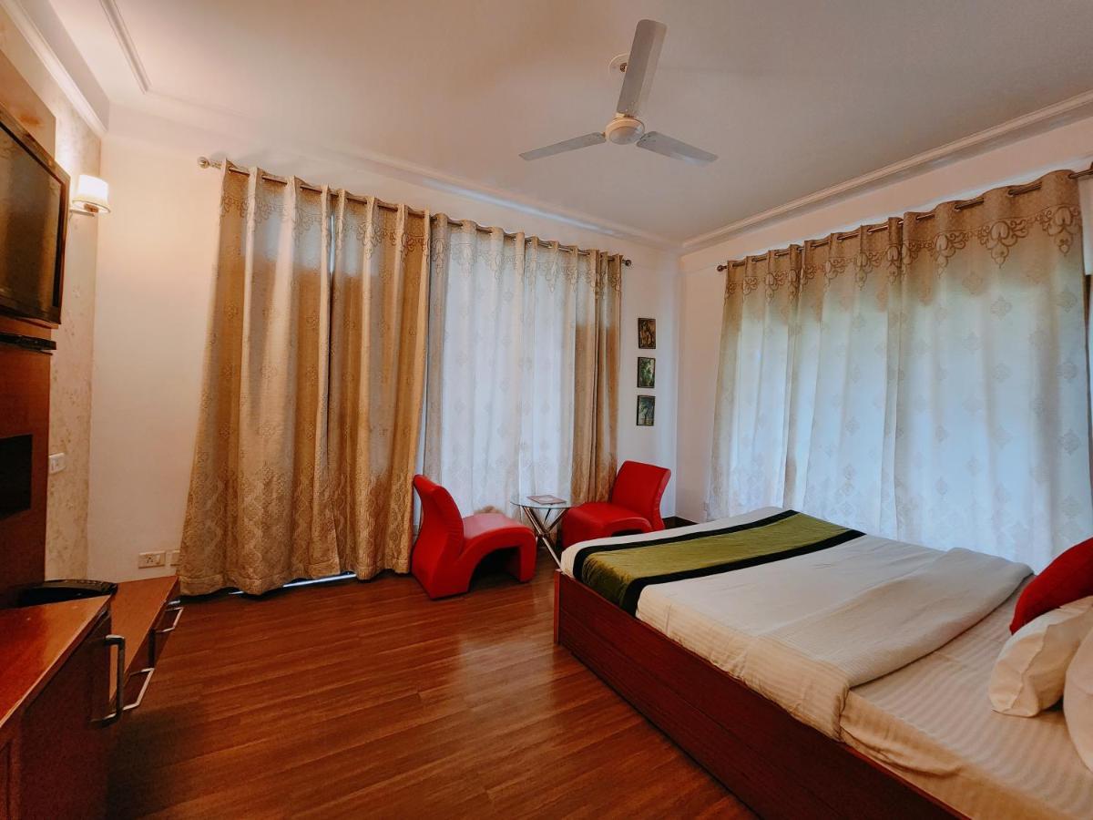 Hotel Bliss Касаули Екстериор снимка