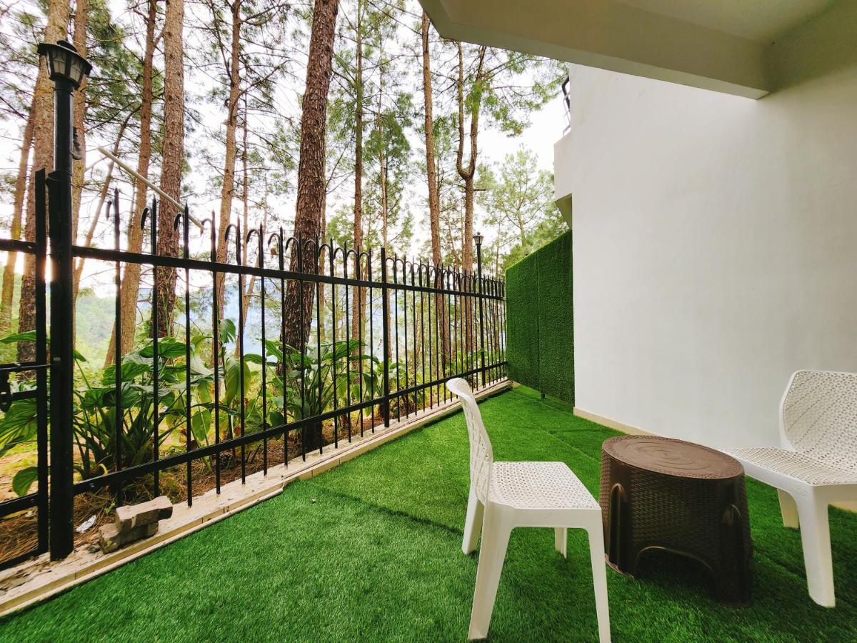 Hotel Bliss Касаули Екстериор снимка