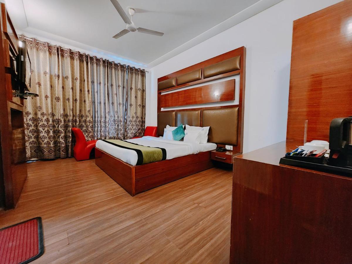 Hotel Bliss Касаули Екстериор снимка