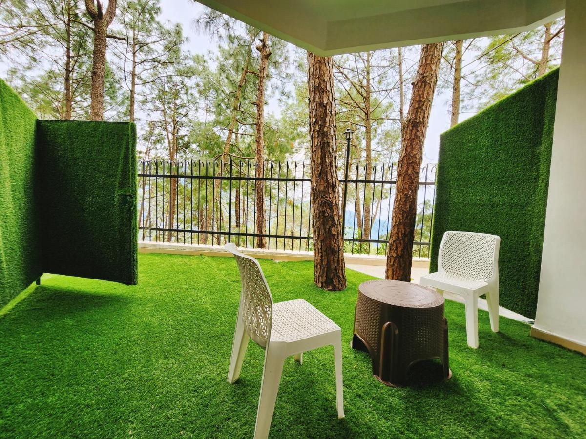 Hotel Bliss Касаули Екстериор снимка